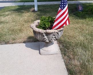Nice size concrete  planter