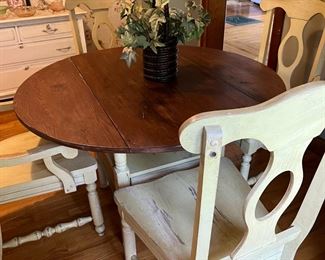 Drop leaf dining table four chairs with drawer in base (Broyhill)