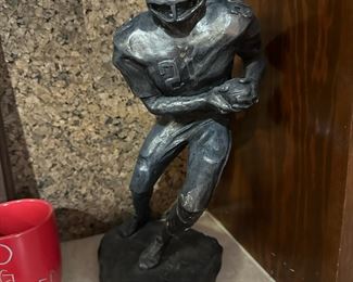 1980 AUSTIN PRODUCTIONS Football Player Sculpture
