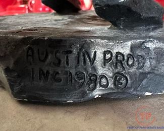 1980 AUSTIN PRODUCTIONS Football Player Sculpture