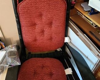 ROCKING CHAIR
