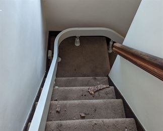 Curved track goes around the landing. Everything has been dismantled and is ready to go into your vehicle after purchase. 