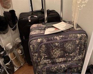 Like new luggage
