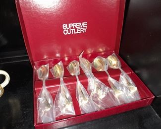 Supreme Cutlery Set In Box