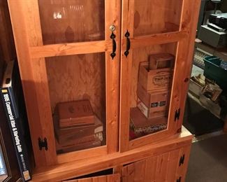 Gun cabinet 