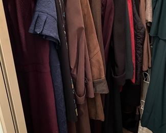 Women's Clothing & Accessories