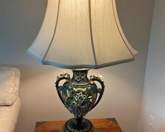 Porcelain Urn Lamps (pr)