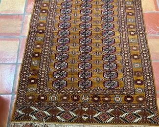 Hand-knotted Pakistani Bokhara Rug (72"L x 49"W)