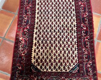 Hand-knotted Wool Persian Rug (49"L x 33"W)