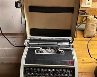 Lettera DL Typewriter by Ettore Sottsass for Olivetti Underwood, Italy, 1965