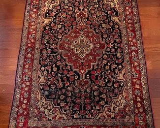 Hand-knotted Wool Persian Rug (49"L x 42"W)