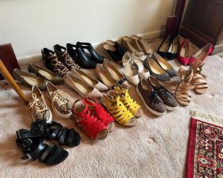 Women's Shoes & Accessories