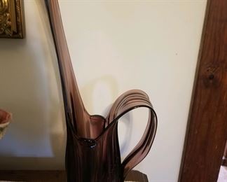 Mid century L E Smith amethyst swung vase