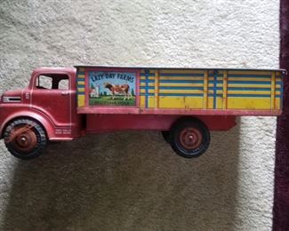  Marx Lumar Metal Lazy Day Dairy Registered Stock Farm Truck Toy Tin Litho
