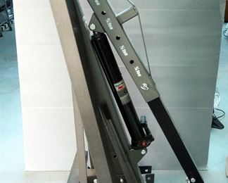 Pittsburgh Automotive Heavy Duty 1 Ton Folding Shop Crane, On Castors, With Heavy Duty 3 Ton Pittsburgh Long Ram, 