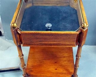 Brandt Furniture Embassy Collection Two Tier Glass Top Shadow Box Curio Side Table, 23" x 15.5" x 15.5"