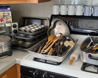 Large Selection of Kitchen Utensils, Cookware, Small Appliances, etc.