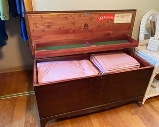 Lane Cedar Chest / Vintage Blankets