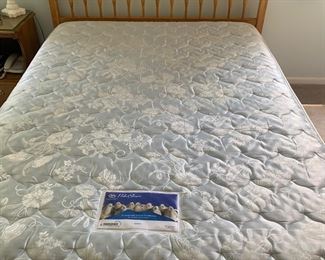 Queen bed, mattress and box springs