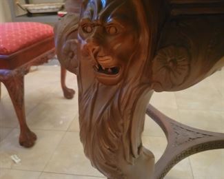 Wonderful glass topped, lion paw and lion face mahogant table and 4 chairs
