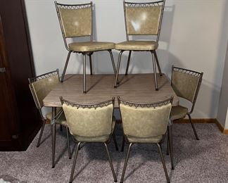 Vintage formica table with six chairs