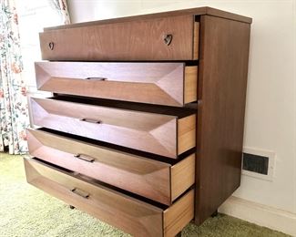 MID CENTURY MODERN UNITED FURNITURE CORP HIGHBOY DRESSER