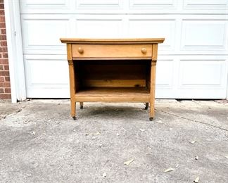 ELK FURNITURE COMPANY 1 DRAWER SIDE TABLE ON CASTERS