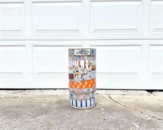 CHINOISERIE ROSE MEDALLION FAMILLE UMBRELLA/CANE STAND