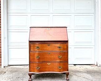ANTIQUE MAHOGANY CHIPPENDALE SERPENTINE SECRETARY