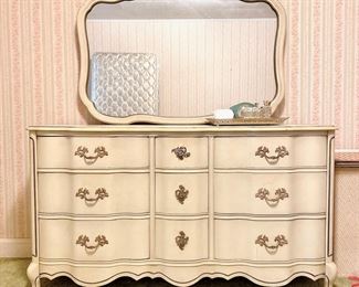 Bassett Furniture Versailles White French Provincial Dresser