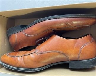 Cole-Hahn shoes, size 11.