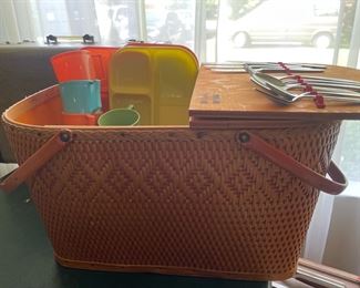 Redmon Peru Ind Large Wicker Picnic Basket Set