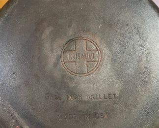 Griswold Cast Iron Pan No. 10