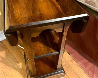 Small drop leaf table $30!