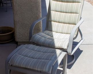 Outdoor lounge chair and ottoman