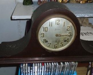 SESSIONS MANTLE CLOCK