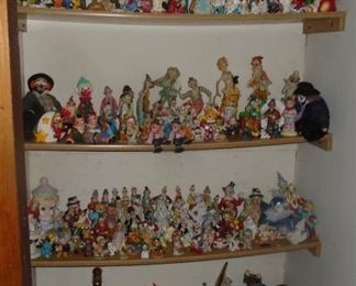 CLOWN FIGURINES