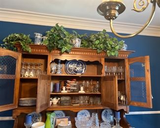 Contents of Country Style China Cabinet