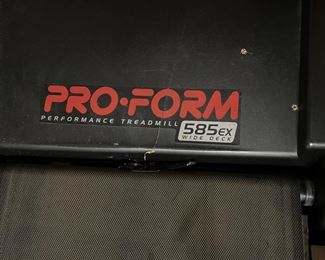 pro-form 585 extra wide deck treadmill