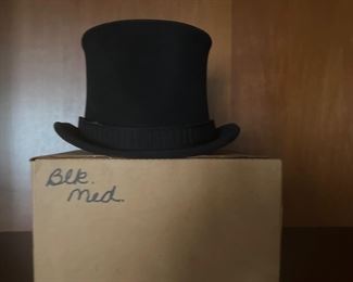 Black Top Hat Size Medium