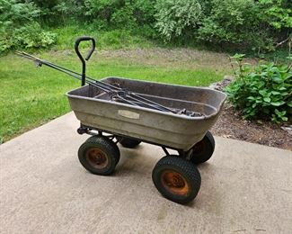$30 Rubbermaid garden cart