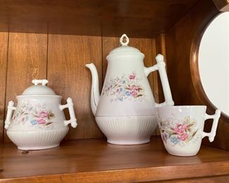 Unmarked tea set