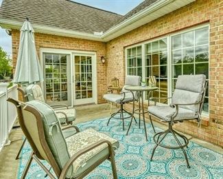 Outdoor patio furniture