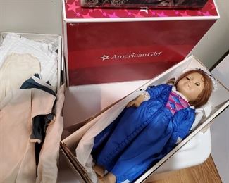 American Doll and many clothes and accessories 