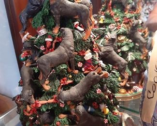 Danbury Mint Rottweiler Table Top Christmas Tree...Adorable...Must Be Seen In Person