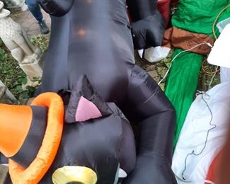 His head swings back and forth