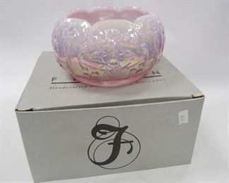 FENTON WILDROSE & BOWKNOT ROSE BOWL WITH BOX. 6" DIAMETER