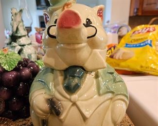 Brush Mccoy pig cookie jar