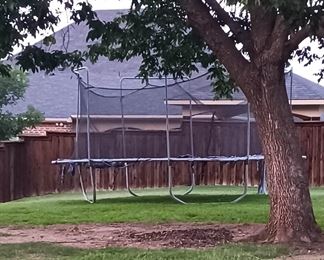 Trampoline 