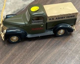 FORD DIE CAST TRUCK
